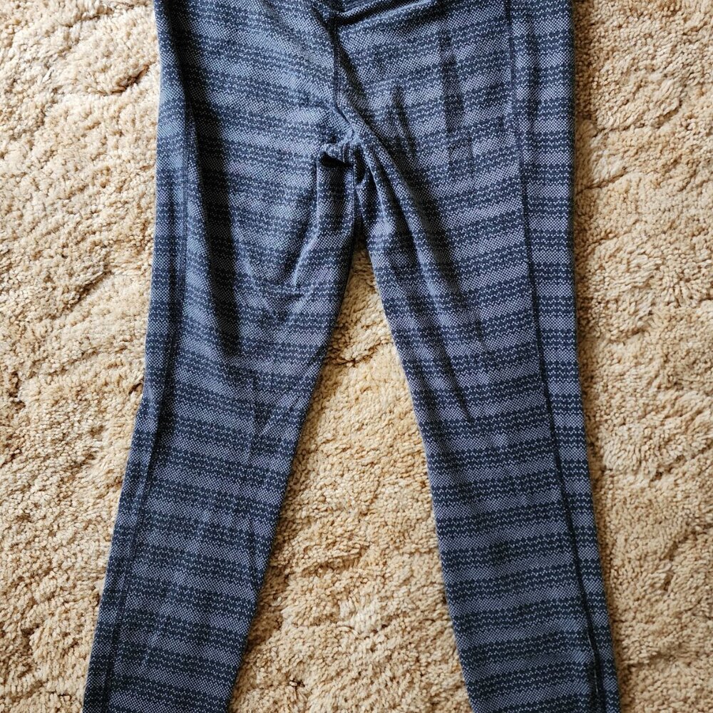 Nike Dry Fit Women's Black & Grey Legend Leggings Size: Medium - Picture 4 of 6